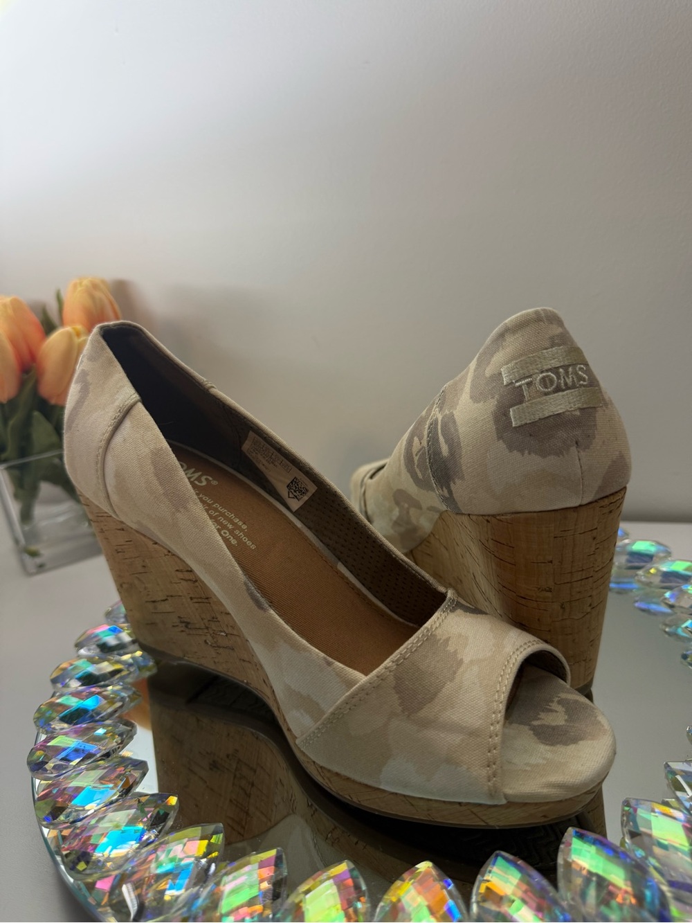 TOMS Camo Canvas Cork Wedge Peep Toe Shoes Beige Women’s 6.5